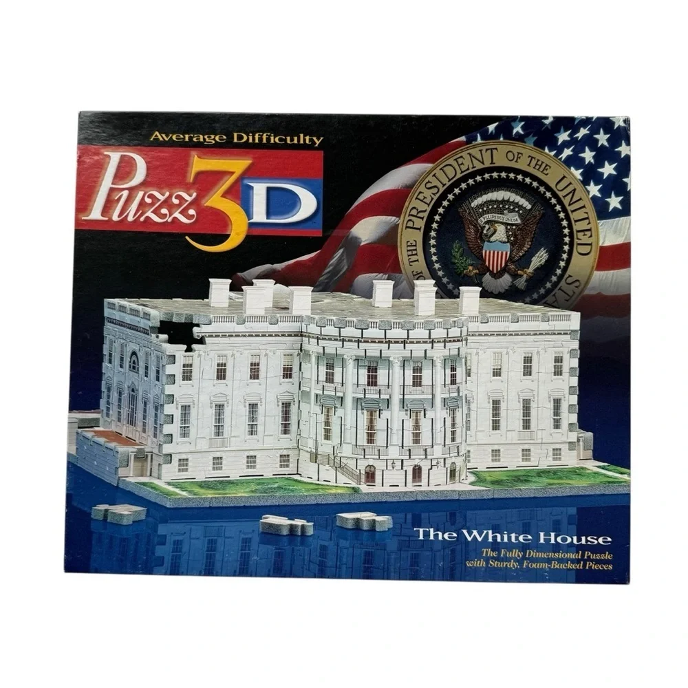 Milton Bradley 443 piece 3D jigsaw puzzle 